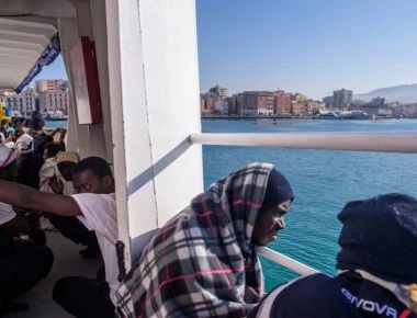Σφοδρή σύγκρουση Ιταλίας-Μάλτας για το πλοίο με τους 600 μετανάστες